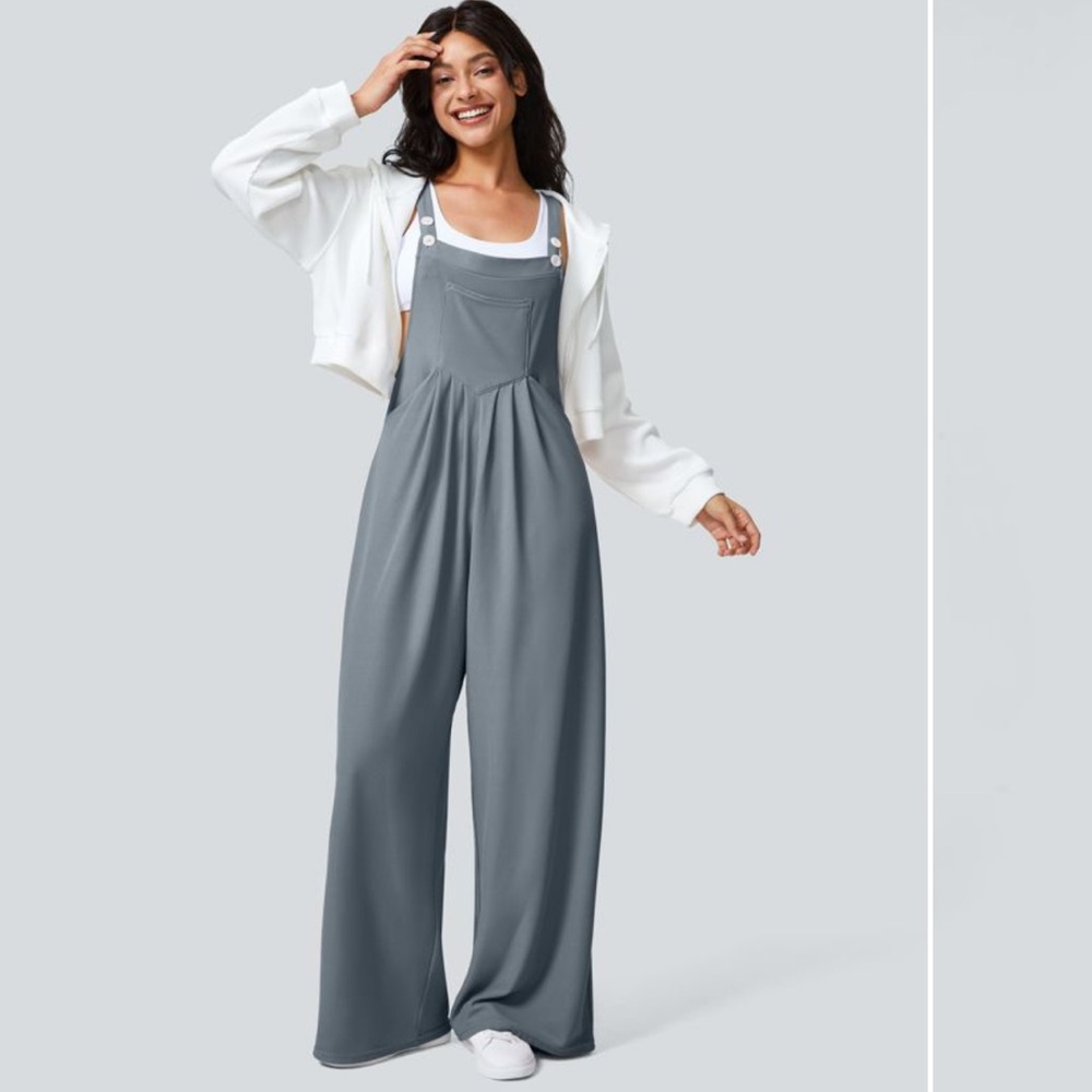 Halara Gray Adjustable Strap Button Multiple Pock… - image 1